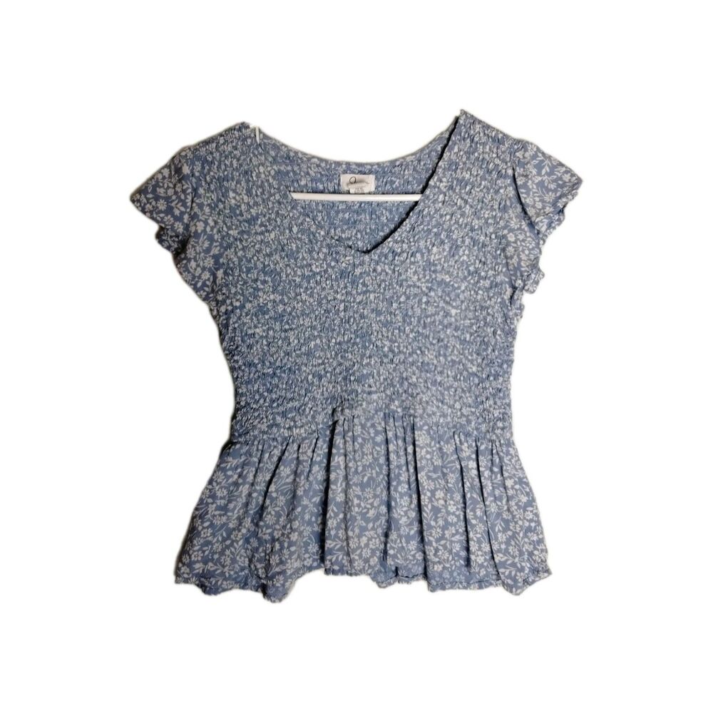 Japna Woman’s Size Small Short Sleeve Top Blue and White Flowers Stretchy flowy
